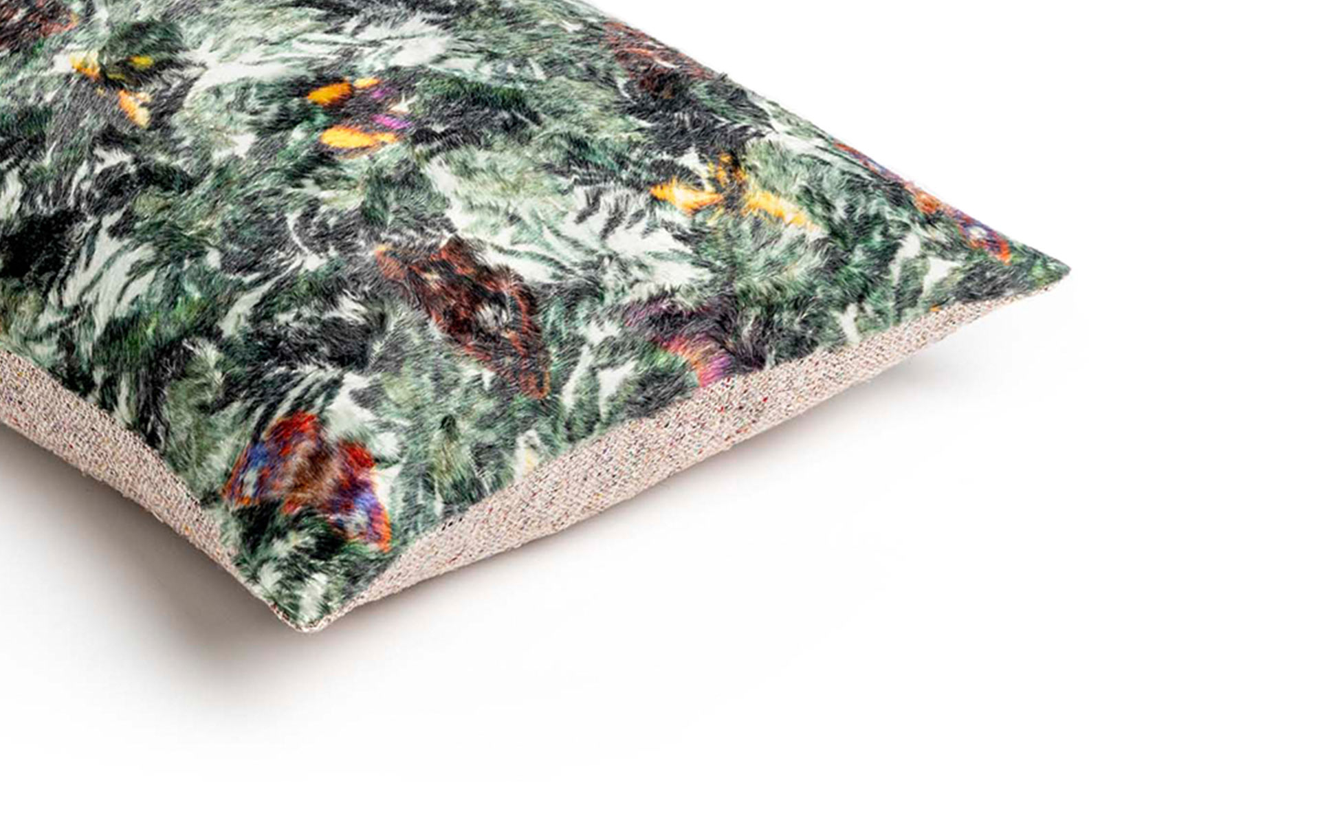 Mrs.Me home couture - cushion Bumblebee multicolor detail